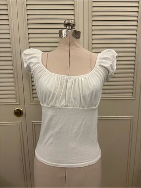 Brandy Melville White Puff Sleeve | 100% Cotton